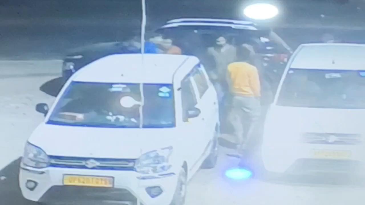 अयोध्या-प्रयागराज राष्ट्रीय मार्ग के चिलबिला स्थित राजपूत ढाबा के पास दबंगो का उत्पाद,युवक की पिटाई,