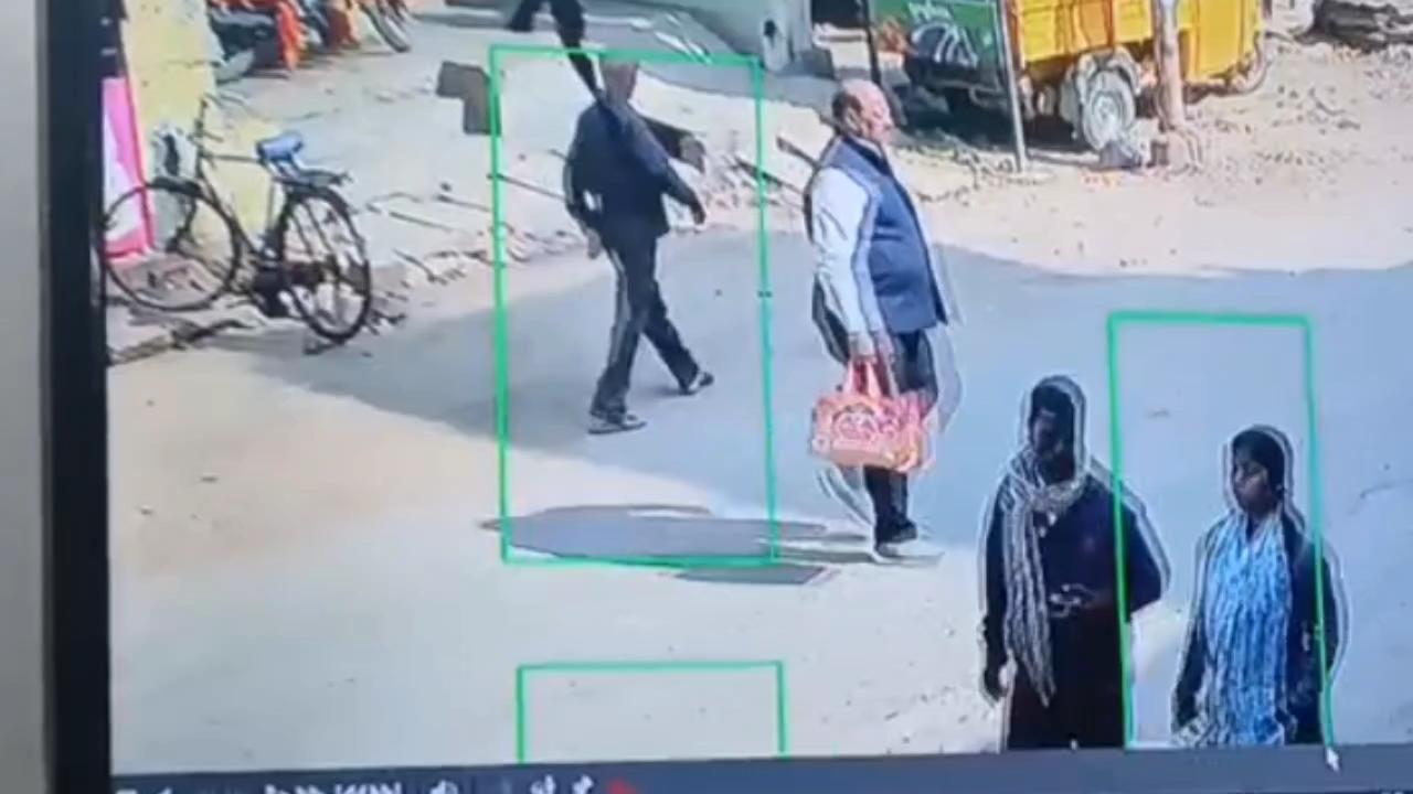 सोनभद्र. कार से 10 लाख रुपए चोरी में सीसीटीवी सामने आने पर धर पकड़ में जुटी पुलिस