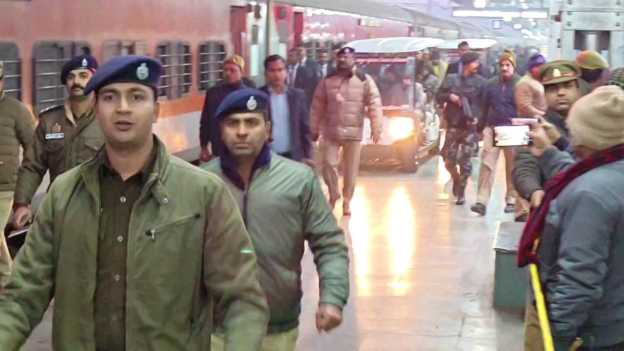 संघ प्रमुख मोहन भागवत पहुंचें मथुरा ,मथुरा स्टेशन से वृंदावन केशव धाम के लिए हुए रवाना