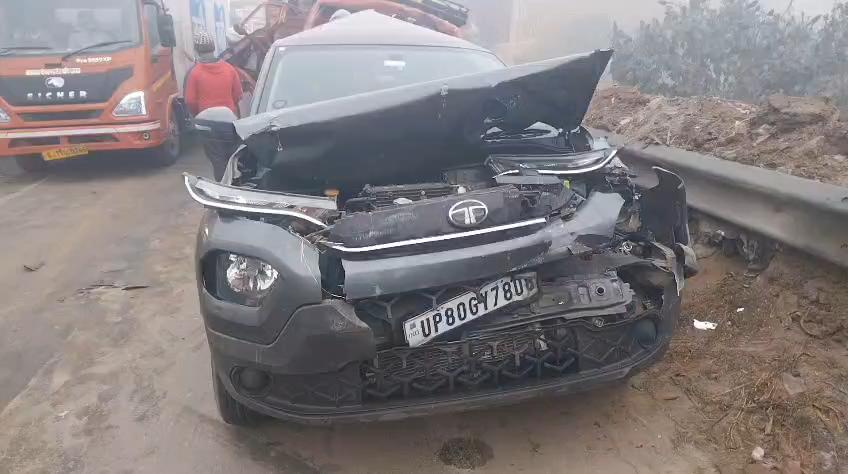 घने कोहरे का कहर: आगरा–ग्वालियर मार्ग पर 7 वाहन भिड़े, 2 की मौत, कई घायल