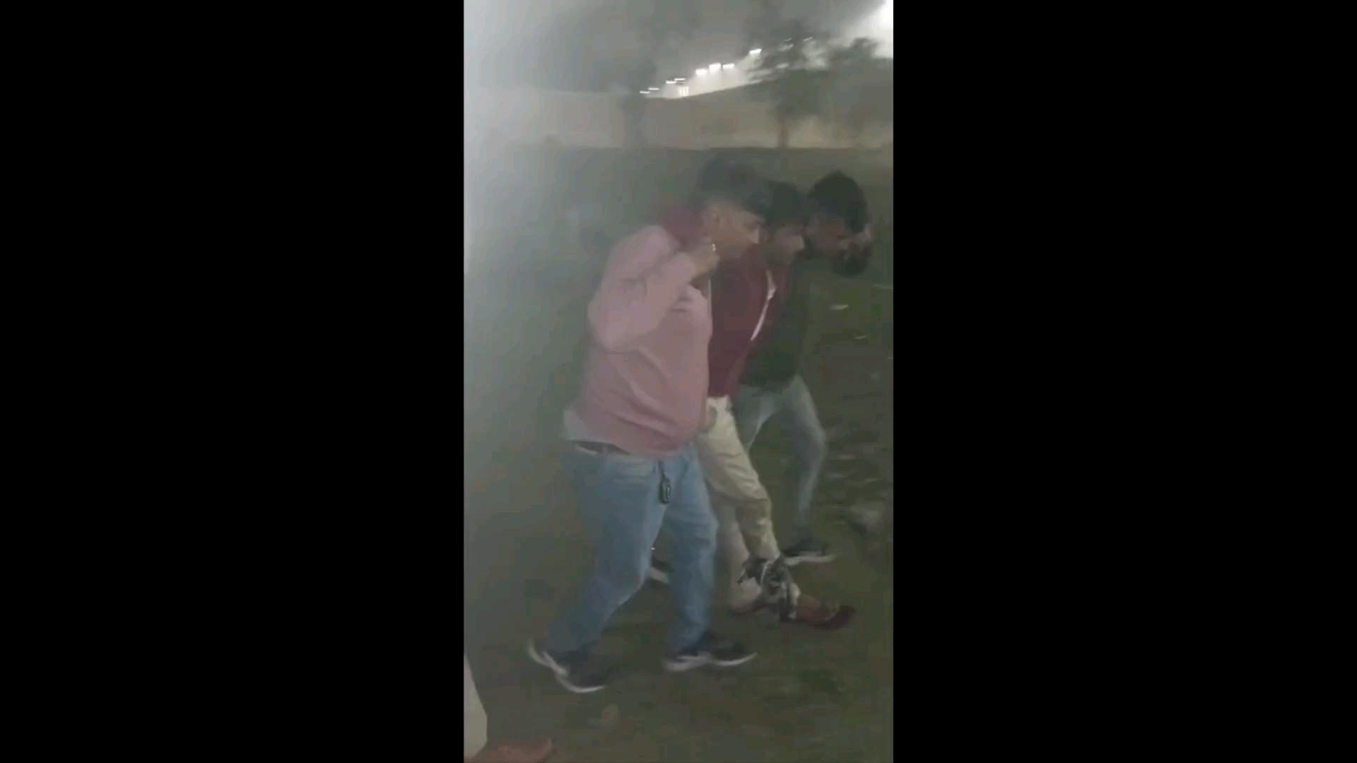 महावन पुलिस व एंटी रिवॉर्डेड टीम की बदमाशों से हुई मुठभेड़...