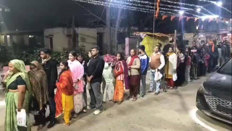 महाशिवरात्रि पर बरेली में उमड़ा आस्था का सैलाब, शिवालयों में गूंजे “हर हर महादेव” के जयकारे